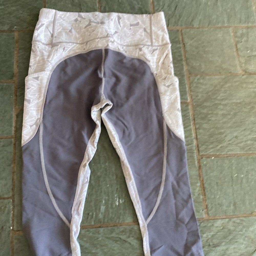 Athleta Colorblock Leaf Pattern Capris - image 6